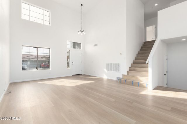 7910 W HESS Avenue, Phoenix, AZ 85043