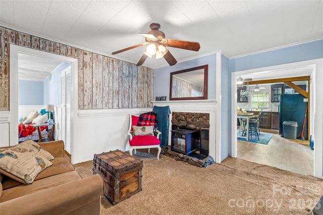 8035 Pleasant Grove Road, Charlotte, NC 28216