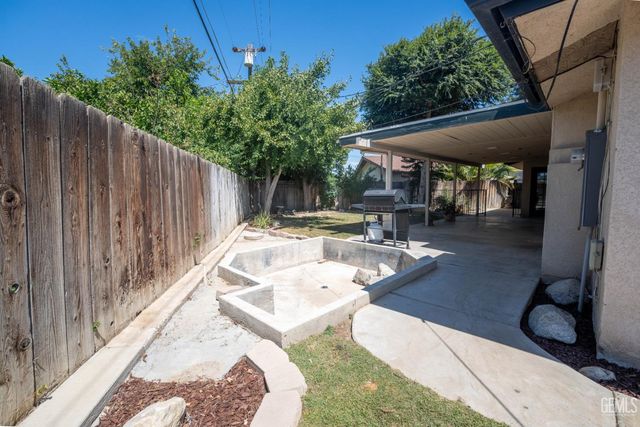 4008 Barbara Avenue, Bakersfield, CA 93309