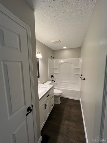 4900 Caprice Drive, Middletown, OH 45044