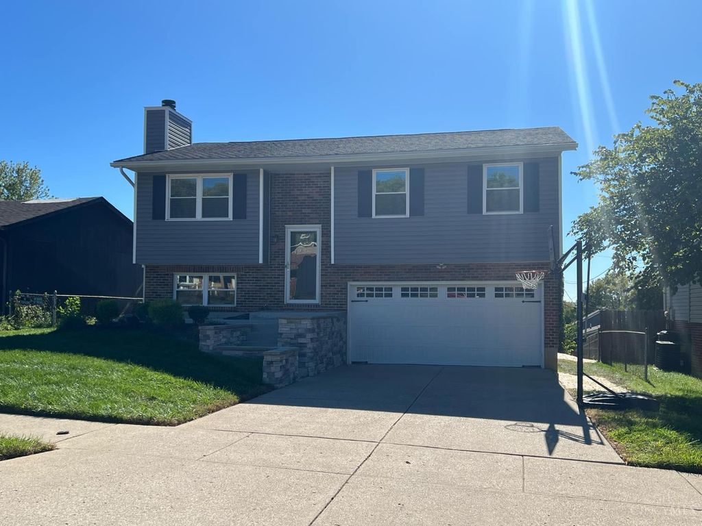 4900 Caprice Drive, Middletown, OH 45044