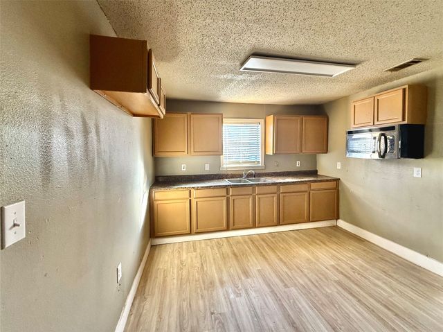 2022 Leroy Road, Dallas, TX 75217