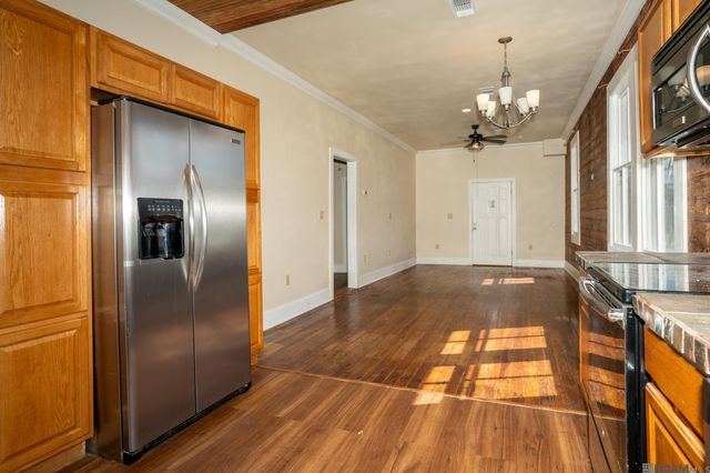 30180 Smith Dr, Walker, LA 70785