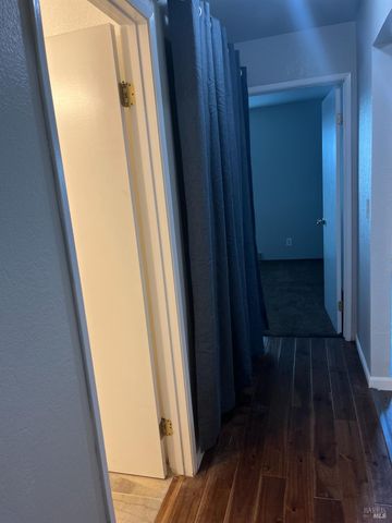 718 Santa Alicia Dr, Rohnert Park, CA 94928