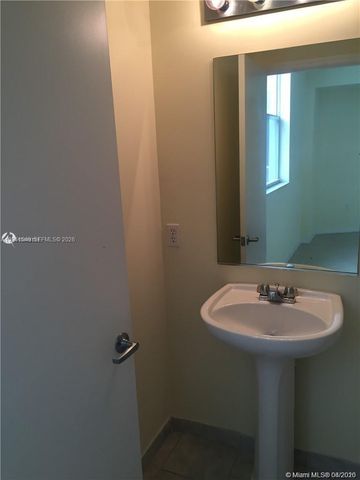 1 Glen Royal Parkway 1404, Miami, FL 33125