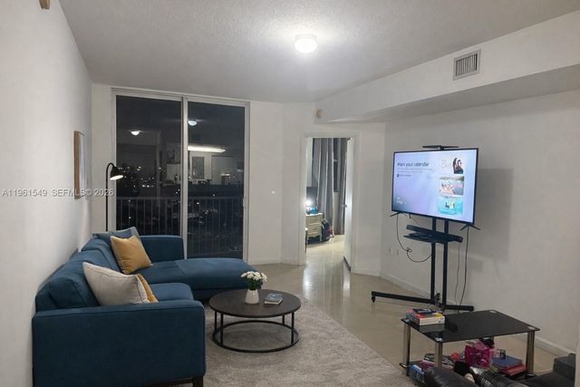 1 Glen Royal Parkway 1404, Miami, FL 33125
