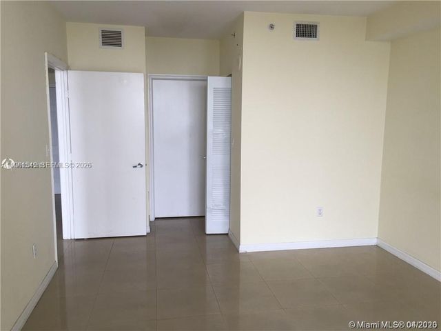 1 Glen Royal Parkway 1404, Miami, FL 33125