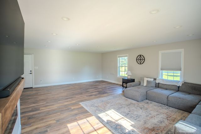 122 Trivett Dr, Portland, TN 37148