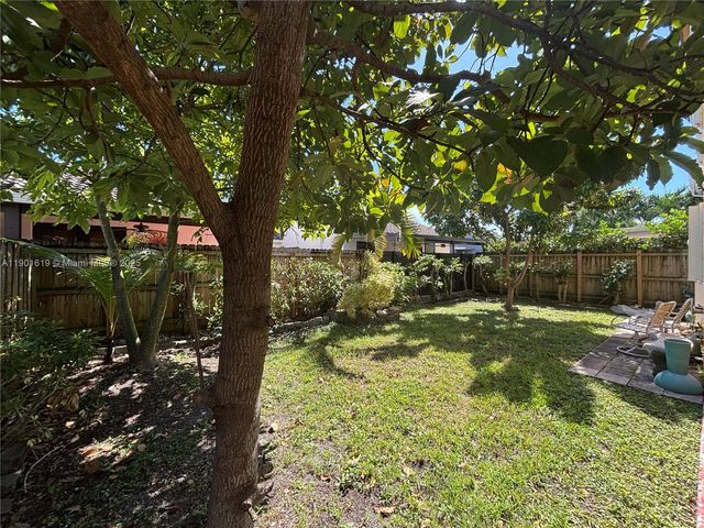 9571 SW 155th Ave, Miami, FL 33196