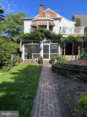 223 BROADWAY, Hanover, PA 17331