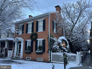 223 BROADWAY, Hanover, PA 17331