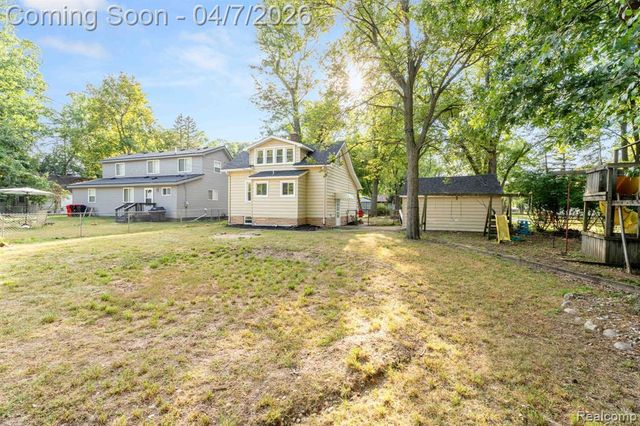 23248 Helen Street, Southfield, MI 48033