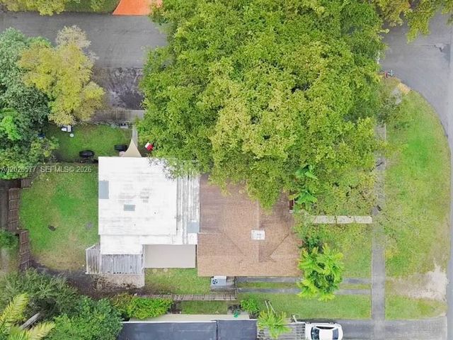 410 Pinecrest Dr B, Miami Springs, FL 33166