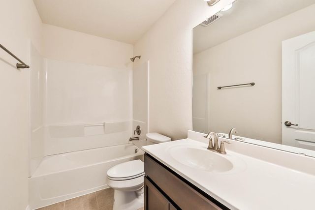 247 Sintra Lake, Rosenberg, TX 77469