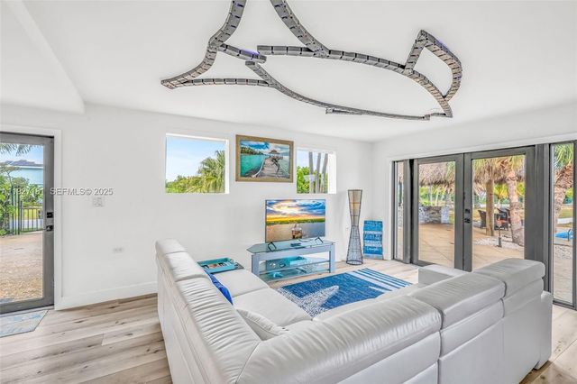 30468 Oleander Blvd, Big Pine, FL 33043