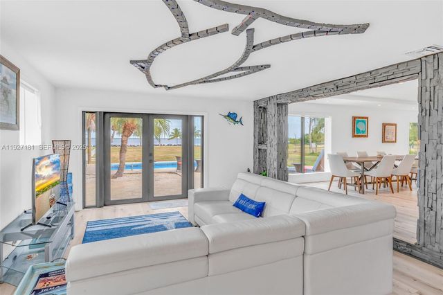 30468 Oleander Blvd, Big Pine, FL 33043