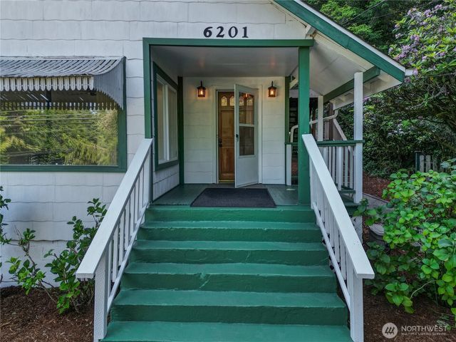 6201 38th Avenue NW, Gig Harbor, WA 98335