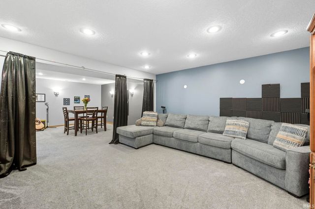 10720 Lone Tree Place, Fort Wayne, IN 46818