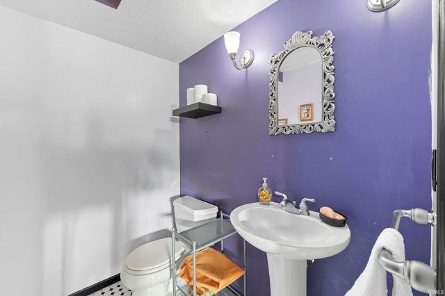 10720 Lone Tree Place, Fort Wayne, IN 46818