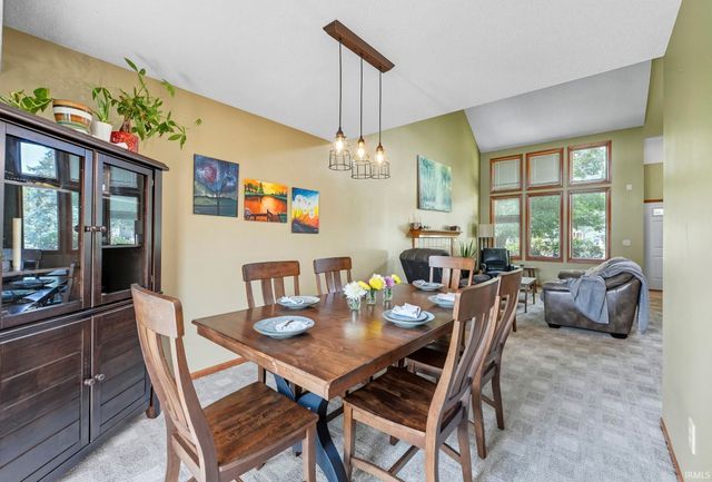 10720 Lone Tree Place, Fort Wayne, IN 46818