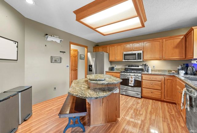 10720 Lone Tree Place, Fort Wayne, IN 46818