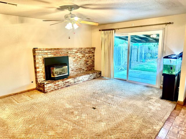 7212 Los Molinas Ln, Stockton, CA 95207