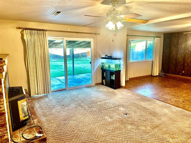 7212 Los Molinas Ln, Stockton, CA 95207