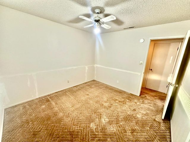 7212 Los Molinas Ln, Stockton, CA 95207