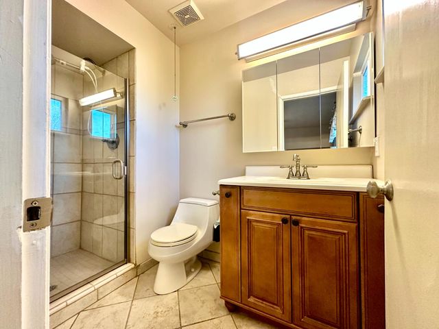 7212 Los Molinas Ln, Stockton, CA 95207