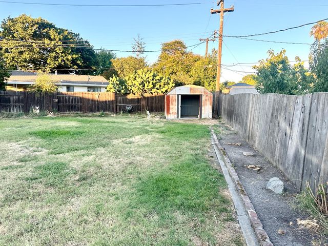 7212 Los Molinas Ln, Stockton, CA 95207