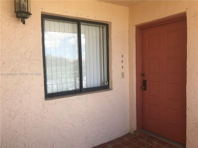 379 Lakeview Dr 205, Weston, FL 33326