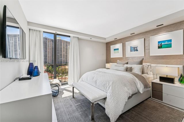 19667 Turnberry Way 8K, Aventura, FL 33180