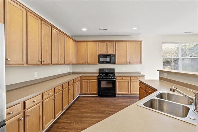 125 Parkmont Court, Dallas, GA 30132