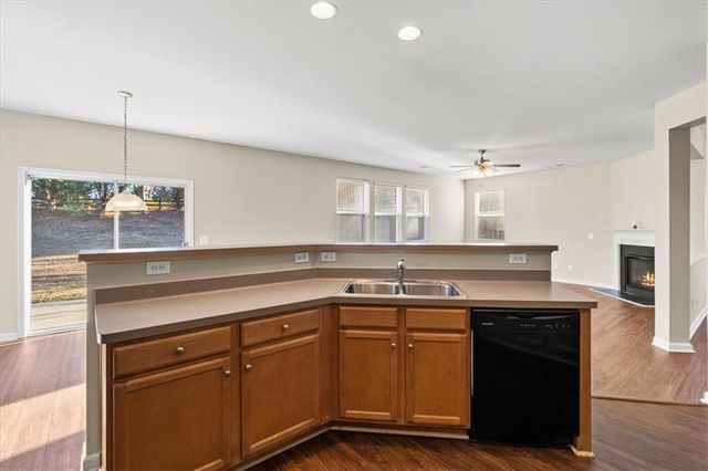 125 Parkmont Court, Dallas, GA 30132