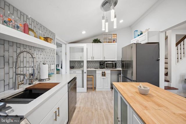 3355 FALLS RD, Baltimore, MD 21211