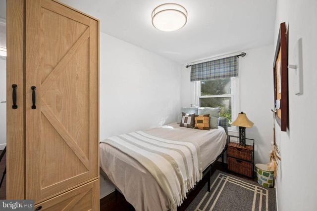 3355 FALLS RD, Baltimore, MD 21211