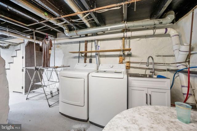 3355 FALLS RD, Baltimore, MD 21211