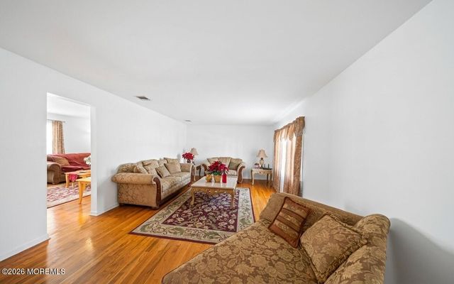 7 Porsche Drive, Matawan, NJ 07747