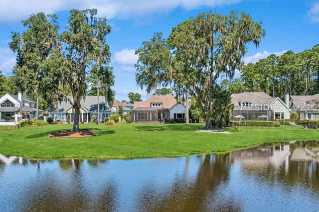 6 Attleboro Pl, Bluffton, SC 29910