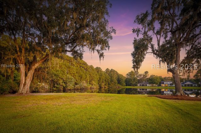 6 Attleboro Pl, Bluffton, SC 29910