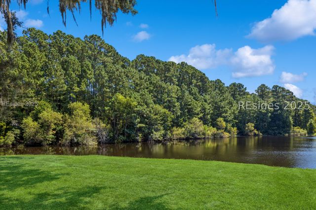 6 Attleboro Pl, Bluffton, SC 29910