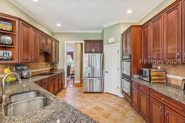 6 Attleboro Pl, Bluffton, SC 29910