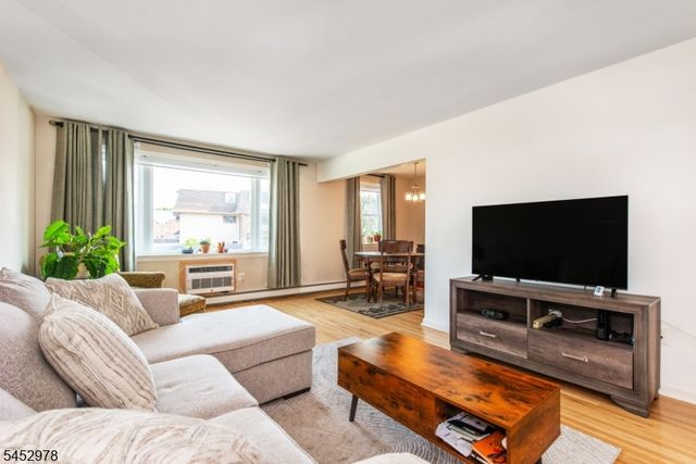 605 Grove St 3, Clifton City, NJ 07013