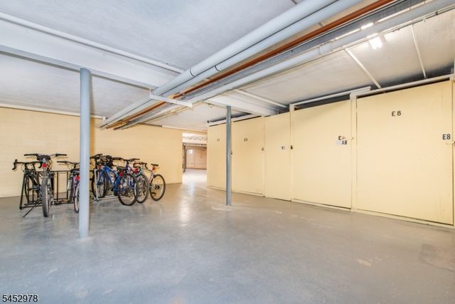 605 Grove St 3, Clifton City, NJ 07013