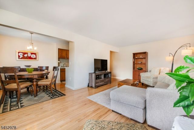 605 Grove St 3, Clifton City, NJ 07013