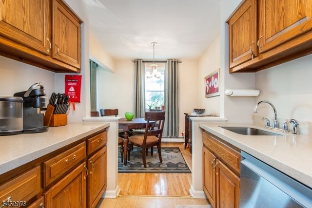 605 Grove St 3, Clifton City, NJ 07013