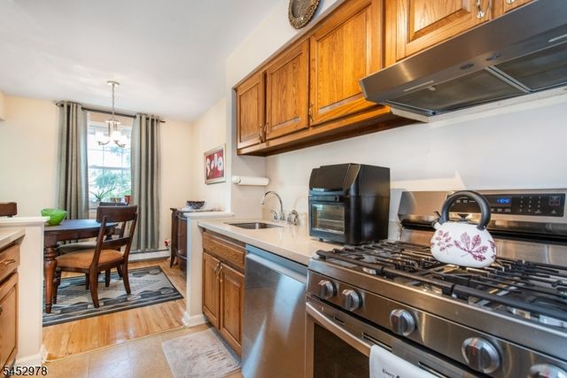 605 Grove St 3, Clifton City, NJ 07013