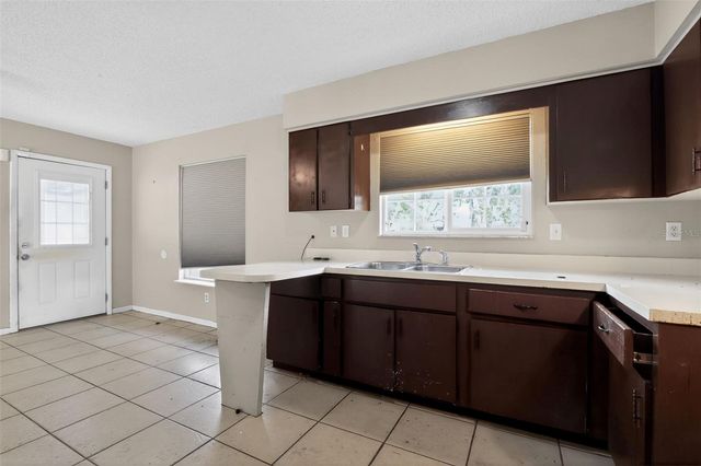 6 SPRING LANE WAY, Ocala, FL 34472