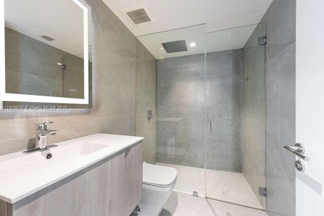 1325 Bay Dr, Miami Beach, FL 33141