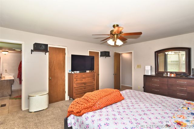 1209 Oakwood Drive, Broken Arrow, OK 74011